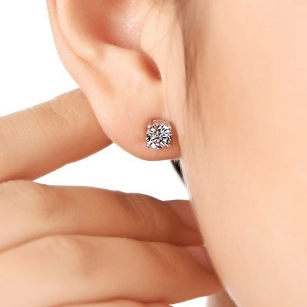 💥💥💥PLATINUM PLATED STUDS 7MM